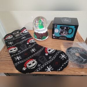 THE NIGHTMARE BEFORE CHRISTMAS LOT,DVD,NEW COFFEE MUG, NWTs STOCKING, SNOW GLOBE